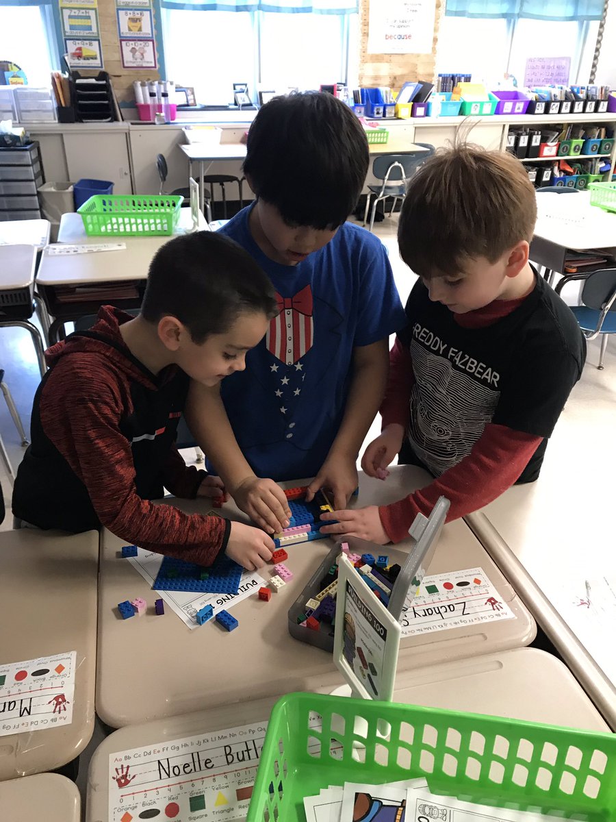 ChloeHardingCB's tweet image. 100 cups, pattern blocks, legos, candles - you name it, we used it! STEM stations were a success. “Can we PLEASE have more time?” ✨💡✏️ #cbsdscience #STEMeducation #100days