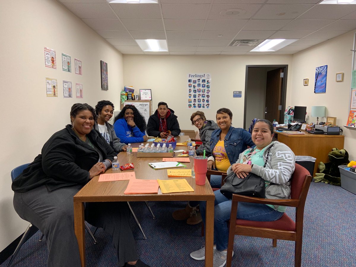 We had a great Mentors and Munchies Meeting with these phenomenal role models <a href="/ChambersCharger/">Chambers Elementary</a>! #aliefmission #takesavillage 
<a href="/dulce_villegas3/">MrsVillegas</a> <a href="/reach1cmb/">Chambers Reach 1</a> <a href="/Chambers_Math/">Chambers Math</a>