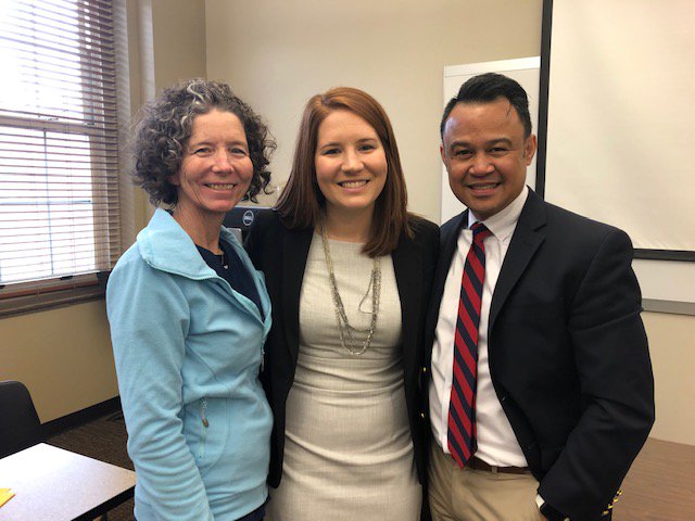 Congratulations Dr. Amy Bickel (Executive Ed.D. C-11) on successfully defending your dissertation 'Pathways to the Baccalaureate: Exploring Graduating Transfer Student Involvement at a Four-Year Institution” @UofAlabama @BamaHigherEd @UAELPTS @UAHigherEdExec1 @UA_Educator