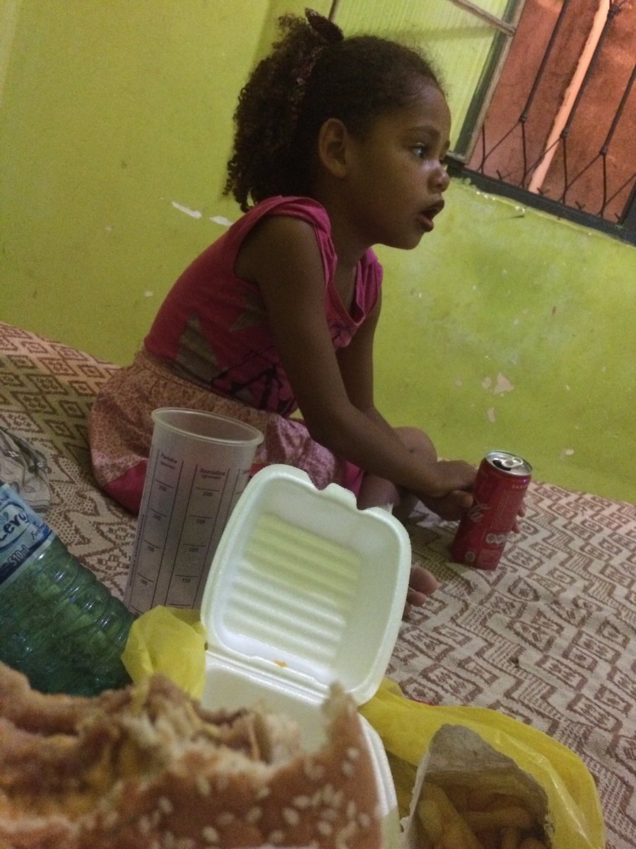 karol_kacheada's tweet photo. Falta pouquinho amorzão https://t.co/vYbWPCy2ki