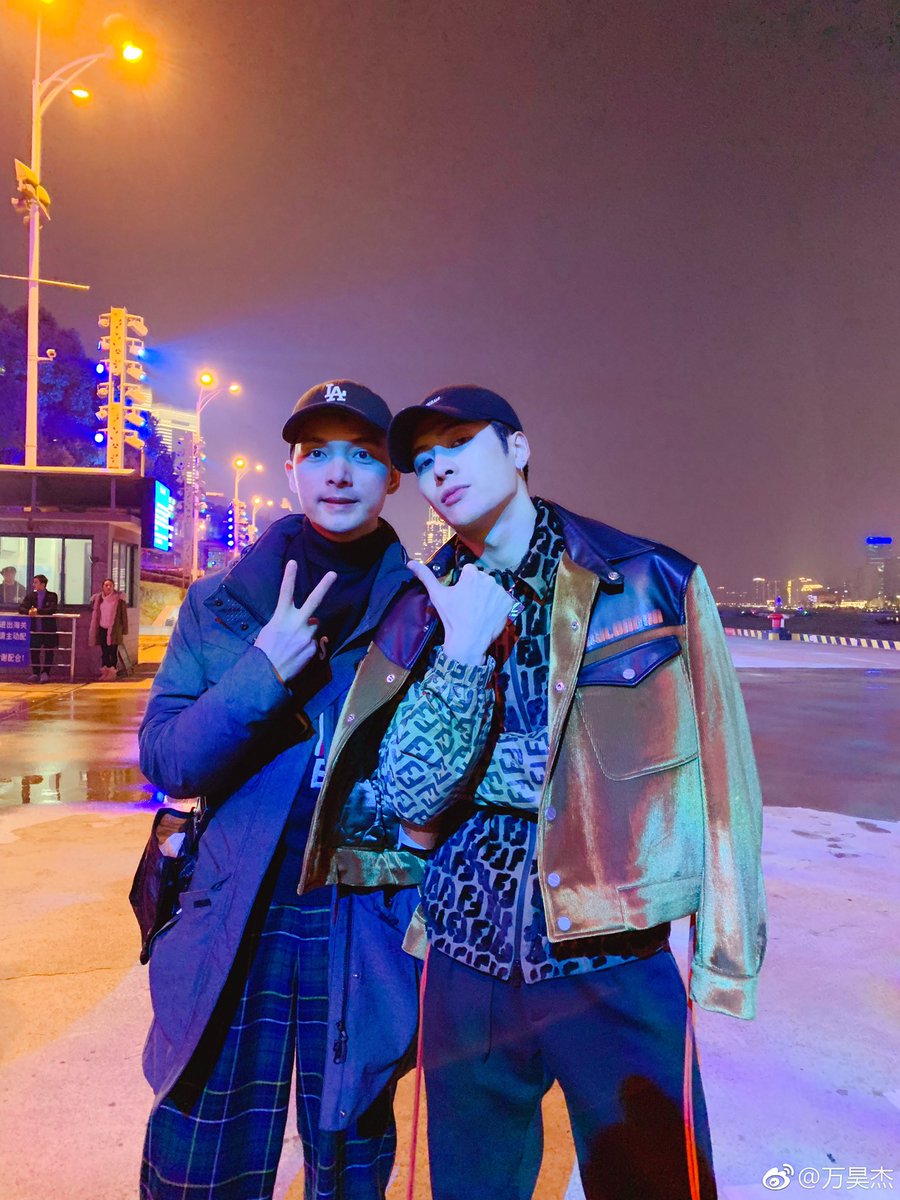 changoiting's tweet photo. 單身狗突然期待2.14🤩 https://t.co/Fn940hmqsL