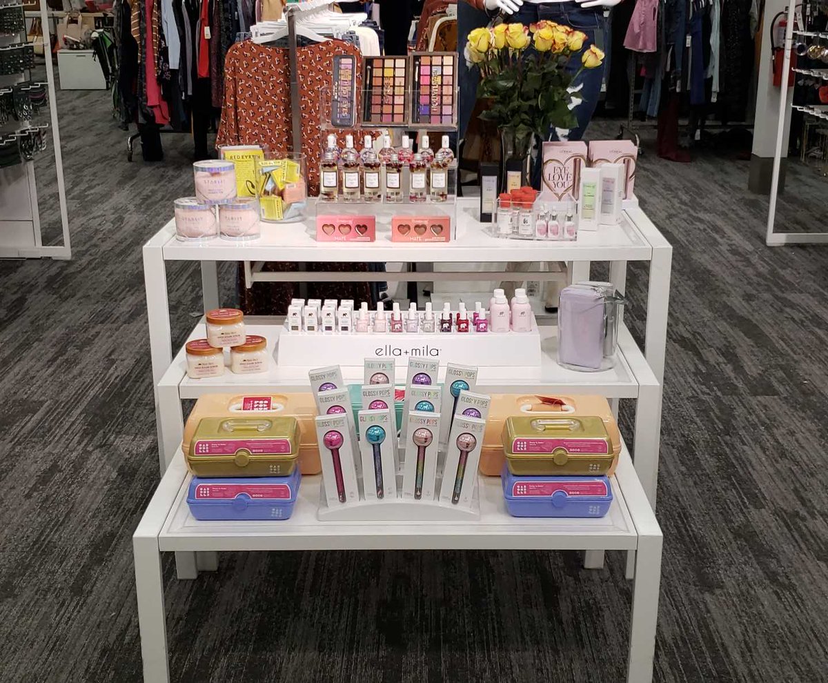 Roses are red and violets are blue. Oh Target how I love you! #bandofroses #beautyiseverywhere <a href="/AlliDeyhleTGT/">Alli Deyhle</a> <a href="/shope_tiffany/">Tiffany Shope</a> @TStyle1128 <a href="/woodjenl/">Jen</a>