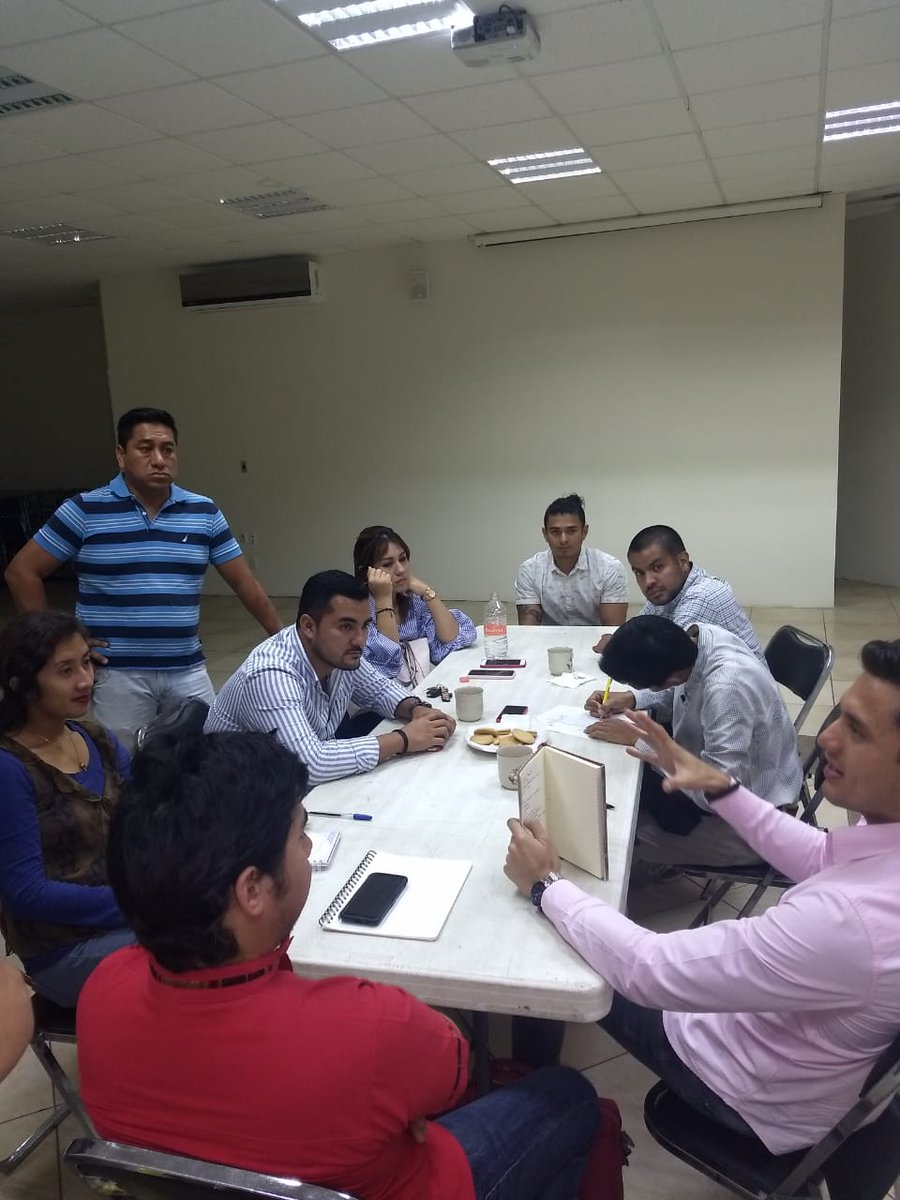BedranRuiz's tweet photo. Comisión de Jóvenes Arquitectos trabajando en la propuesta de la Edición Núm 12 de los Arquidialogos q se llevará a cabo a finales de febrero!! 😀 Gracias x su entusiasmo!! https://t.co/IZbxEuehCV