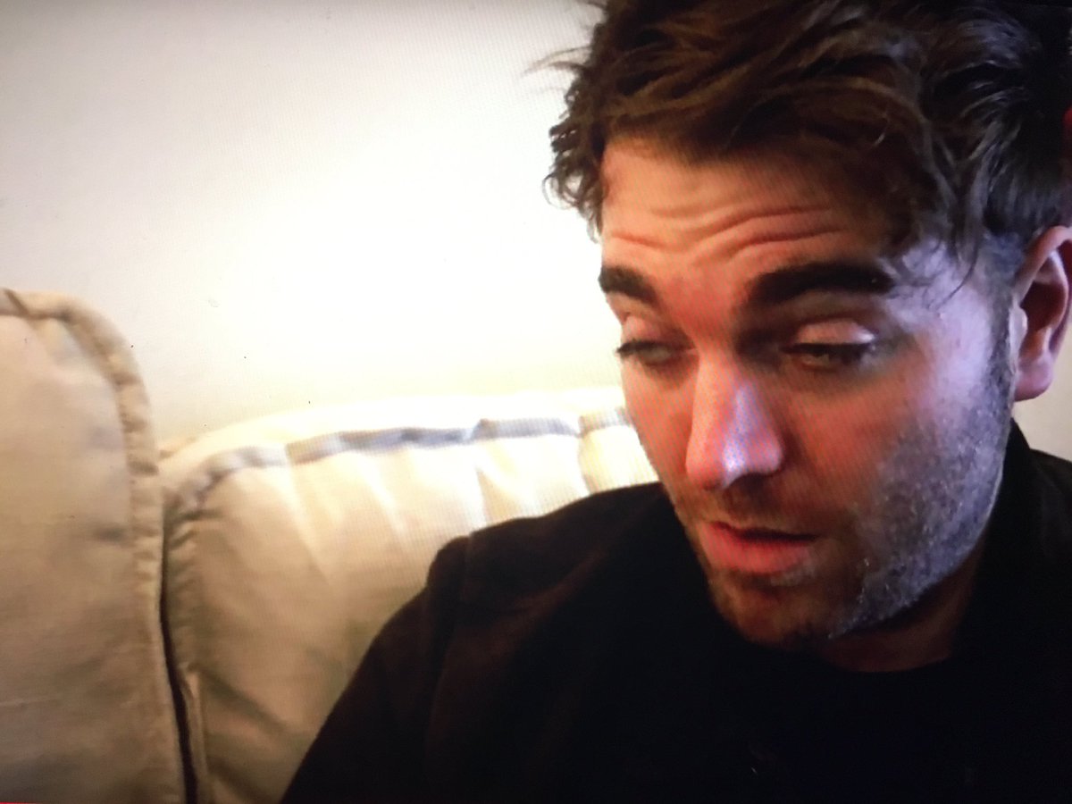 ndtcssh's tweet photo. Me watching YouTube apology videos ๐๐คท๐ผโโ๏ธ @shanedawson #perfectpause https://t.co/efsAt2N7JY