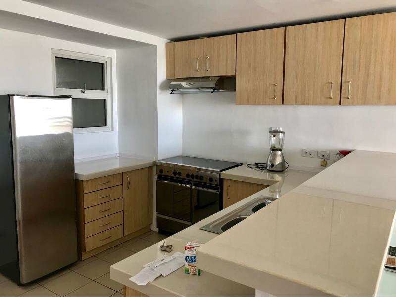 TomHollywood5's tweet photo. Property for sale in Elizabeth Place (near RCBC)
₱13,500,000
Location: Dela Costa Street, Salcedo Village 1227, Makati, 1227 Metro Manila 
SQM: 109㎡ https://t.co/uGsdqSB0Fr