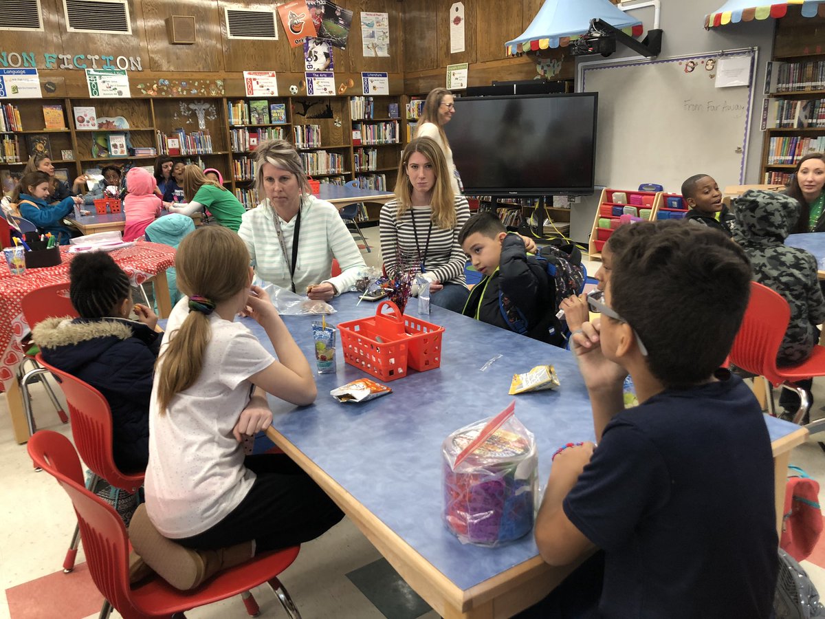 JChisholmRES's tweet image. Bonding and fun times after school with RES Mentors &amp;amp; Mentees