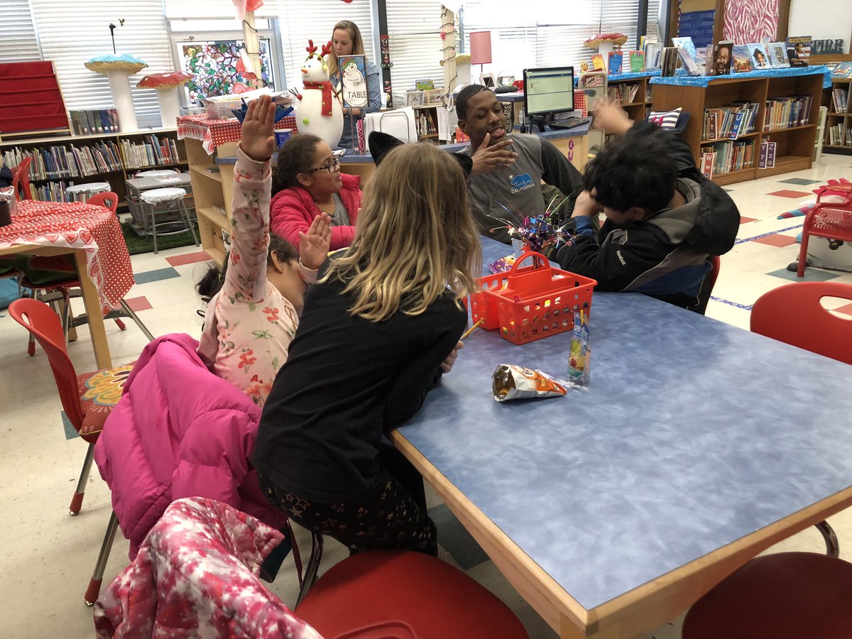 JChisholmRES's tweet image. Bonding and fun times after school with RES Mentors &amp;amp; Mentees