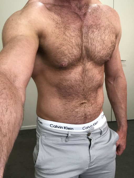 It&rsquo;s hot in here, come to my room to keep warm tonight 😏   https://t.co/fXbDZcGVmd @chaturbate   #camguy<a href="/tag/muscles"class="tags"><span>#muscles</span></a><a href="/tag/fitspo"class="tags"><span>#fitspo</span></a><a href="/tag/bigdick"class="tags"><span>#bigdick</span></a><a href="/tag/bearded"class="tags"><span>#bearded</span></a><a href="/tag/nsfw"class="tags"><span>#nsfw</span></a><a href="/tag/hairy"class="tags"><span>#hairy</span></a>