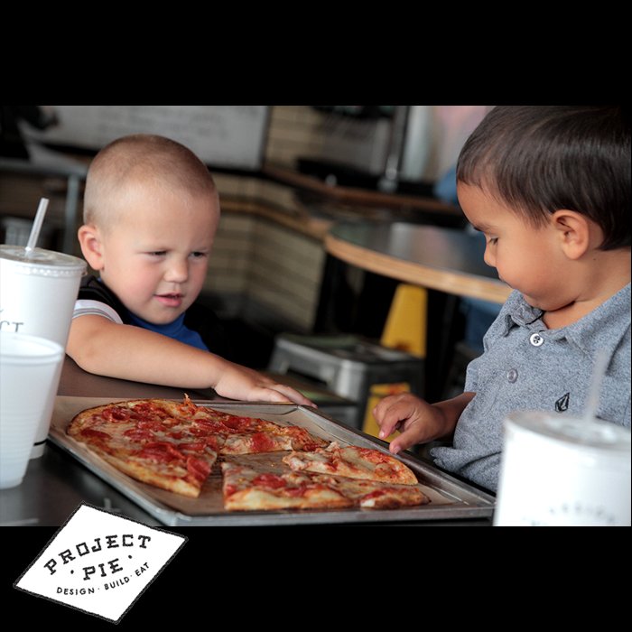 projectpie's tweet image. Roxana shares,  "I love project pie the concept is so fun my kids enjoy creating the pizza they want with whatever they are craving. The crust had a great taste and i enjoy the fast service and delicious options."
#ProjectPie #WeLoveOurGuests