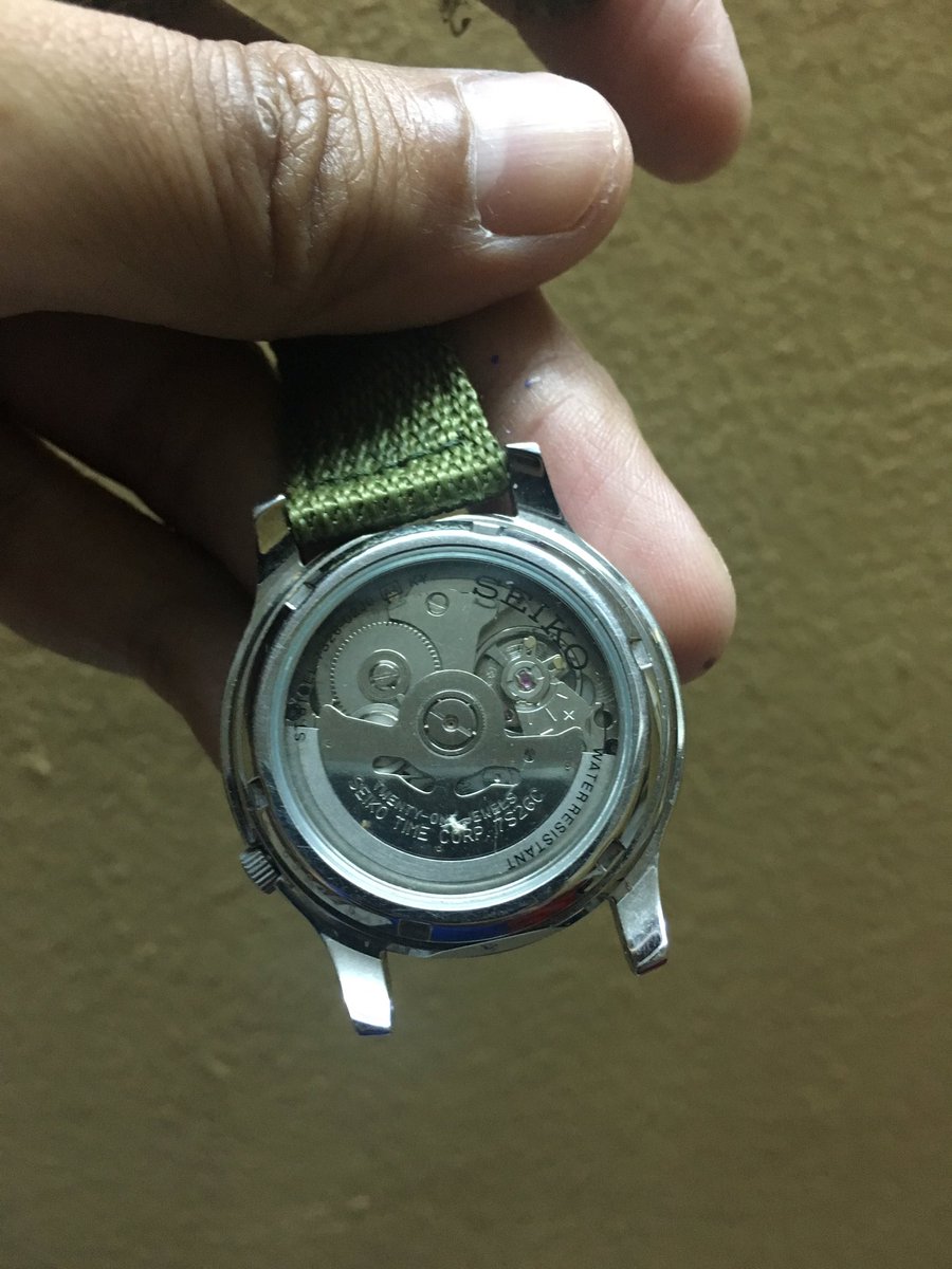 Saya percaya dengan kuasa RT anda semua mampu ketemukan balik jam tangan nie pada pemilik asal

Jam tangan ini saya jumpa ontrack masa trip CUS CNY (2-6 Feb 2019)

Mohon sebarkan.... 🤜🏼🤛🏼
@twt_outdoor