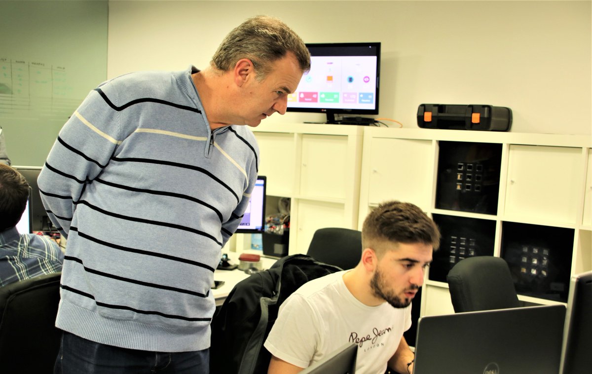 netkia_es's tweet image. Nuestros equipos trabajan de forma coordinada para que los #proyectos de nuestros clientes se integren tanto con #desarrollos propios como de terceros. Conseguimos mejorar el servicio entre proveedores, empresas y clientes, con total #transparencia y #trazabilidad.