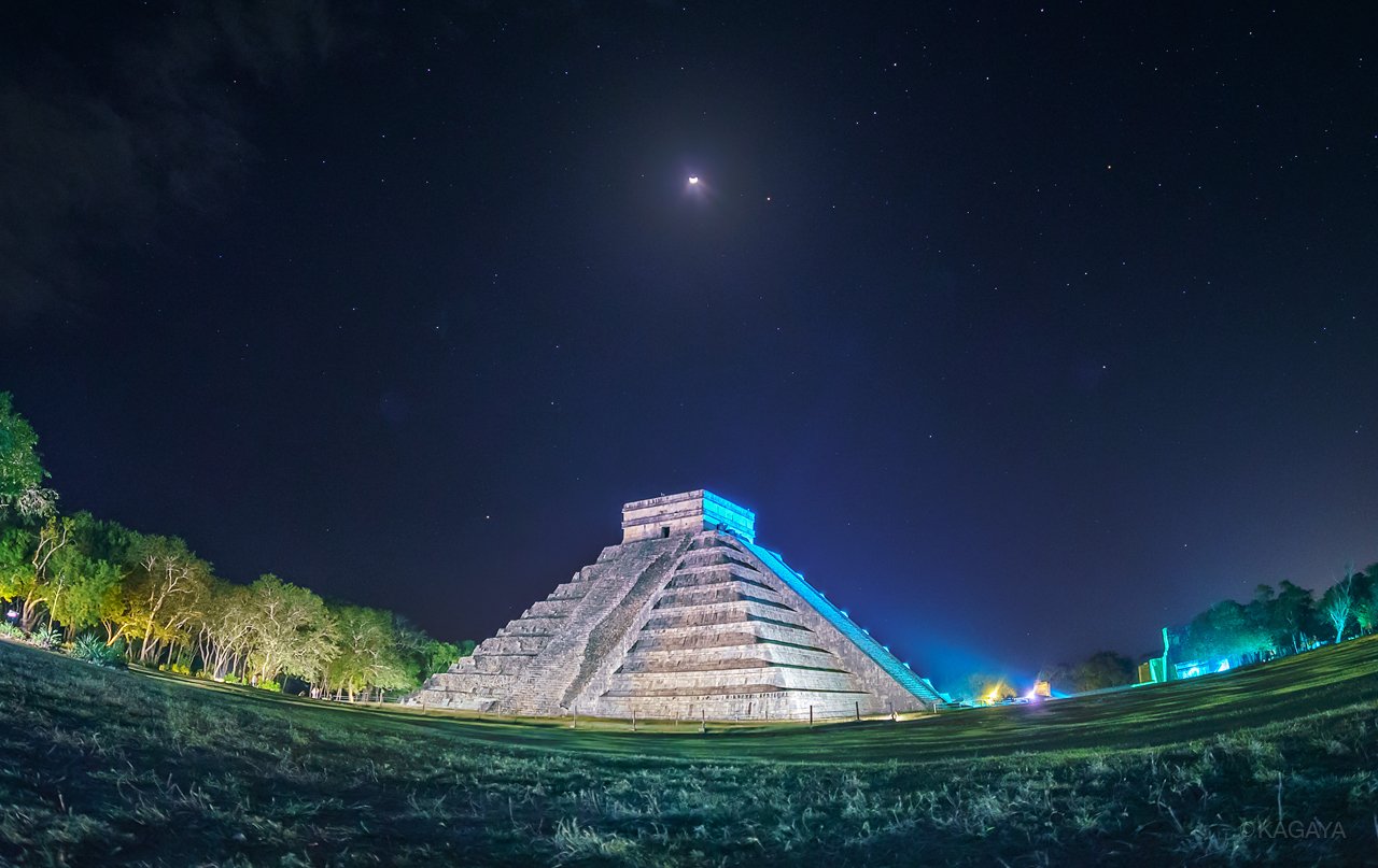 Kagaya 天空に輝く月とマヤ文明の遺跡 昨夜 チチェン イッツァ メキシコ のククルカン神殿にて撮影 夜間の特別公開に参加することができ 星空の下 幻想的に浮かび上がった遺跡をめぐることができました T Co Maozsh1ond Twitter