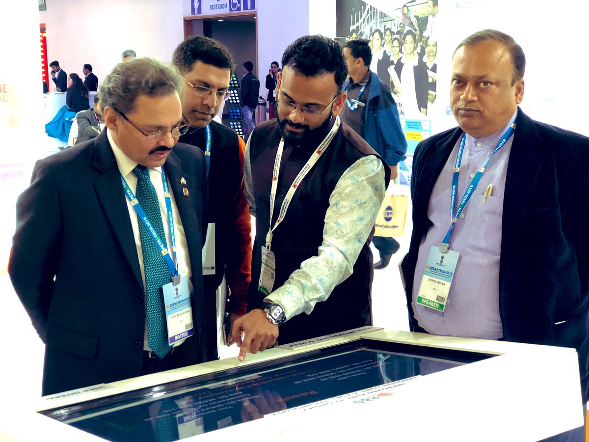 IndianOilcl's tweet photo. Director(R&amp;D), IndianOil, @RamakumarDr reviews IndianOil pavilion and interacts with the industry delegates. #IndianOilAtPetrotech #Petrotech2019 #FutureReady #PassionForExcellence https://t.co/vGg6t0iAuC