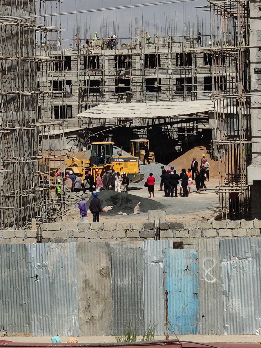 How can Governer Mutua come to commission a project Greatwall Gardens - athi  where residents are currently complaining of protracted water issues ...no water , water unfit for human consumption. How now? <a href="/DrAlfredMutua/">Dr. Alfred N. Mutua</a> #gwgnowater <a href="/tycoontraffic/">tycoonews/traffic</a> <a href="/Ma3Route/">Ma3Route</a> <a href="/KenyanTraffic/">KenyanTraffic</a>