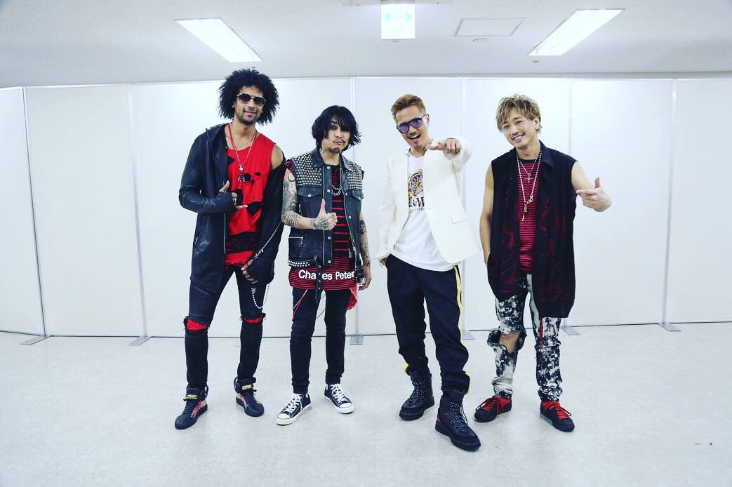 FuyuMusic's tweet photo. RED DIAMOND DOGS feat. DOBERMAN INFINTY, JAY'ED & MABU on EXILE STAR OF WISH TOUR @ 京セラドーム
詳しくはインスタグラムで‼️
https://t.co/gJTm8ZiBv4
#exile #exilestarofwish #exiletribe #dobermaninfinity #jayed #mabu #reddiamonddogs #rdd #fuyu #phekoo #duran #exileatsushi https://t.co/x8DGnlKdoK