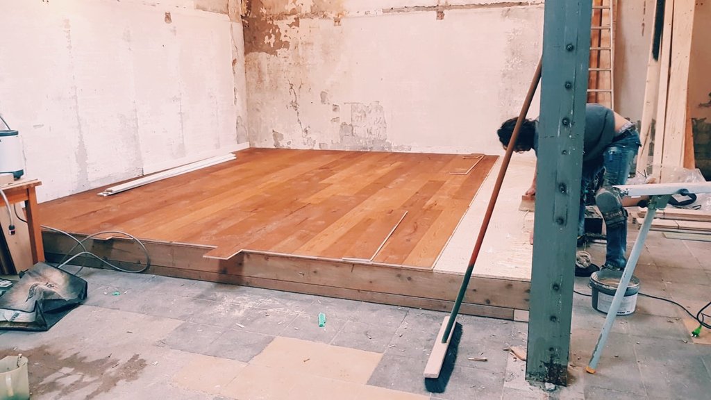 Brouwerij_Frontaal tweet media