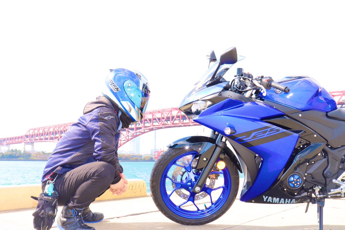 Heartful_Alien's tweet photo. #バイク乗りとして軽く自己紹介 
#バイク好きと繋がりたい 
#YAMAHAが美しい 

名前:Alion
性別:男
年齢:21歳
在住:大阪
身長:168cm
車種:YZF-R25
好き:バイク,温泉,キャンプ
嫌い:夏と雨と納期
一言:納車したばかりの初心者ライダーです。 https://t.co/6xDiaU4RcE