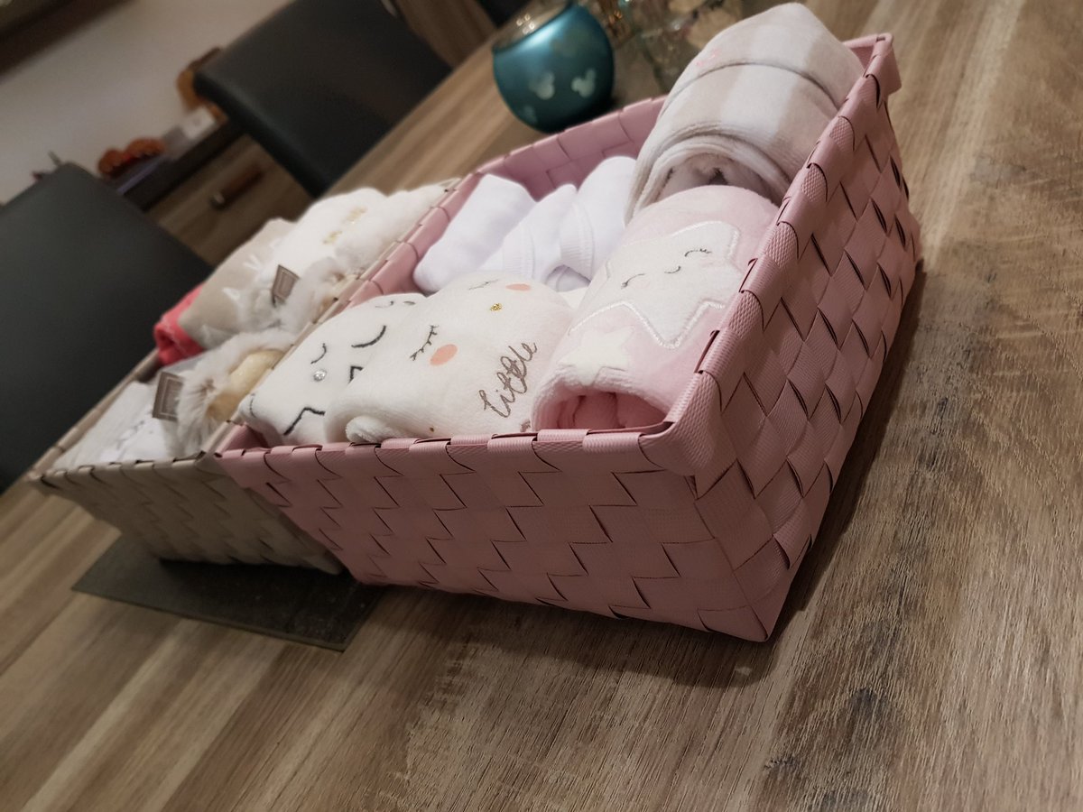 LiDaYu_Ran's tweet photo. 100 more days to wait!! 😆
#赤ちゃん #25thWeek #pregnancy #女の子 https://t.co/rNVhJ7Q94G