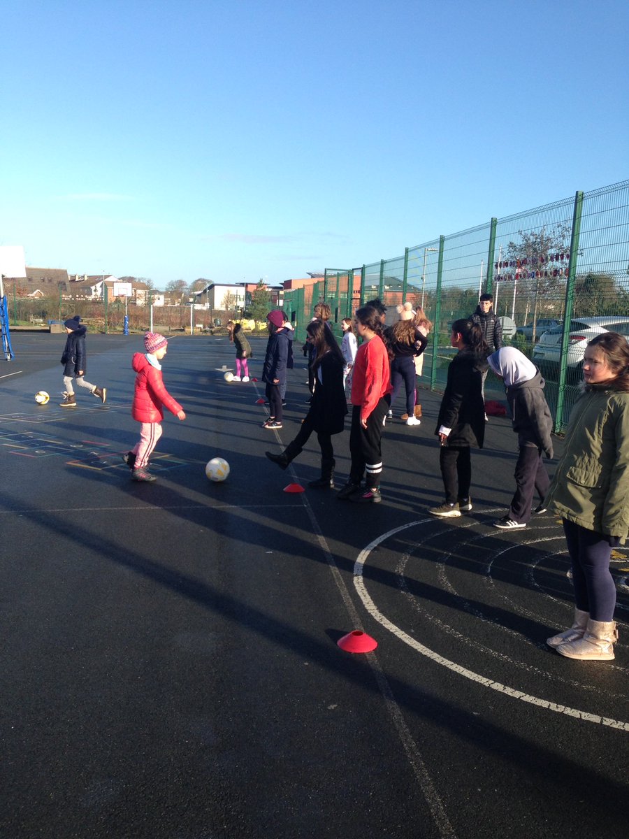 lucaneastet's tweet photo. Let's get active #soccersisters #FAI #polandclass https://t.co/5ddTNjiY9Q