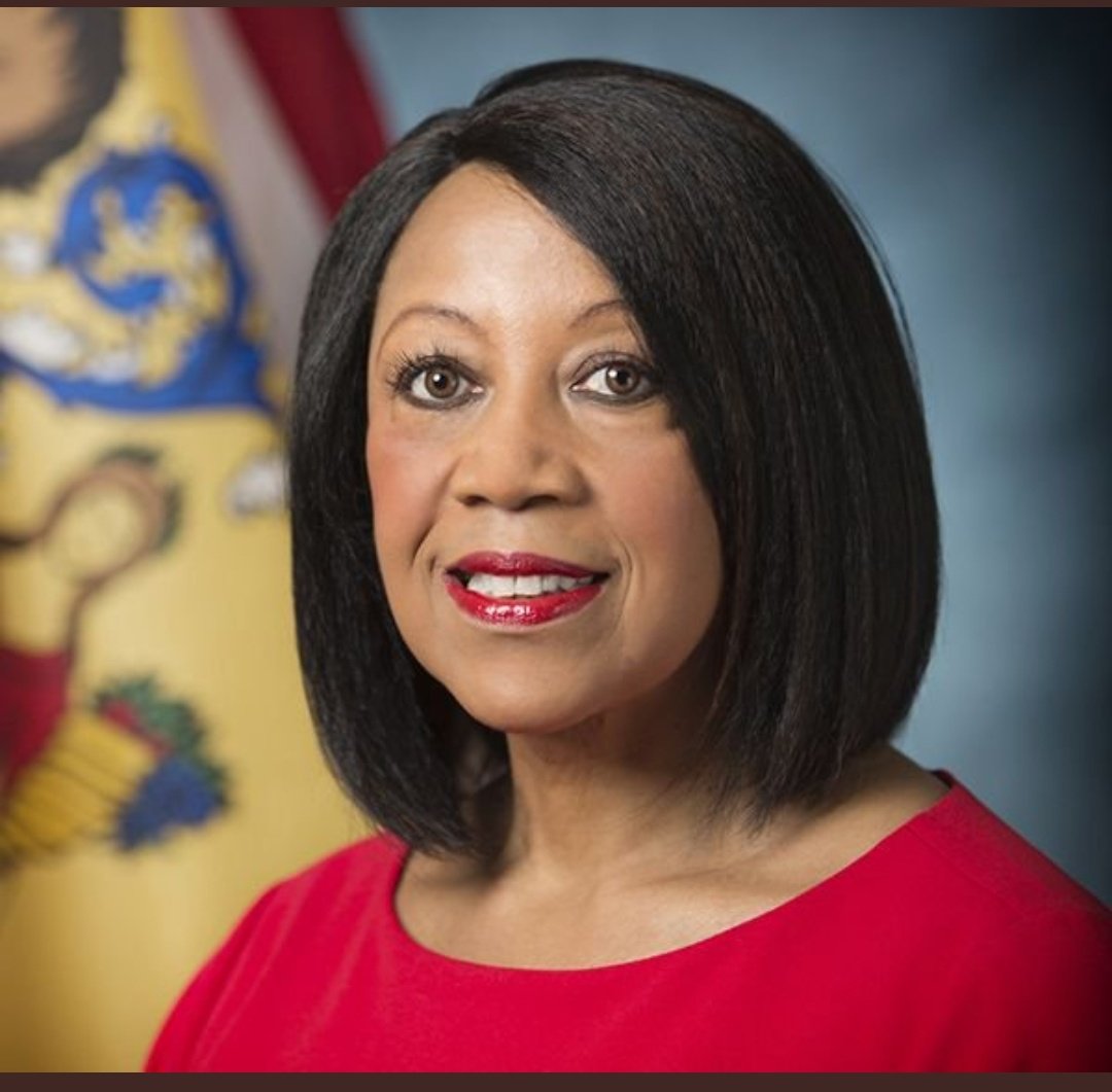 BreakStereo_'s tweet photo. #blackhistorymonth
@unionfreepress recognizes Sheila Oliver @LtGovOliver as the first African American to serve as Lieutenant Governor of NJ &amp; the first African American woman to serve as Speaker of the NJ State Assembly
#WomenPower
#blackhistorymonth
#NewJersey #WomensMarch2019 https://t.co/8MTVSNzKFV