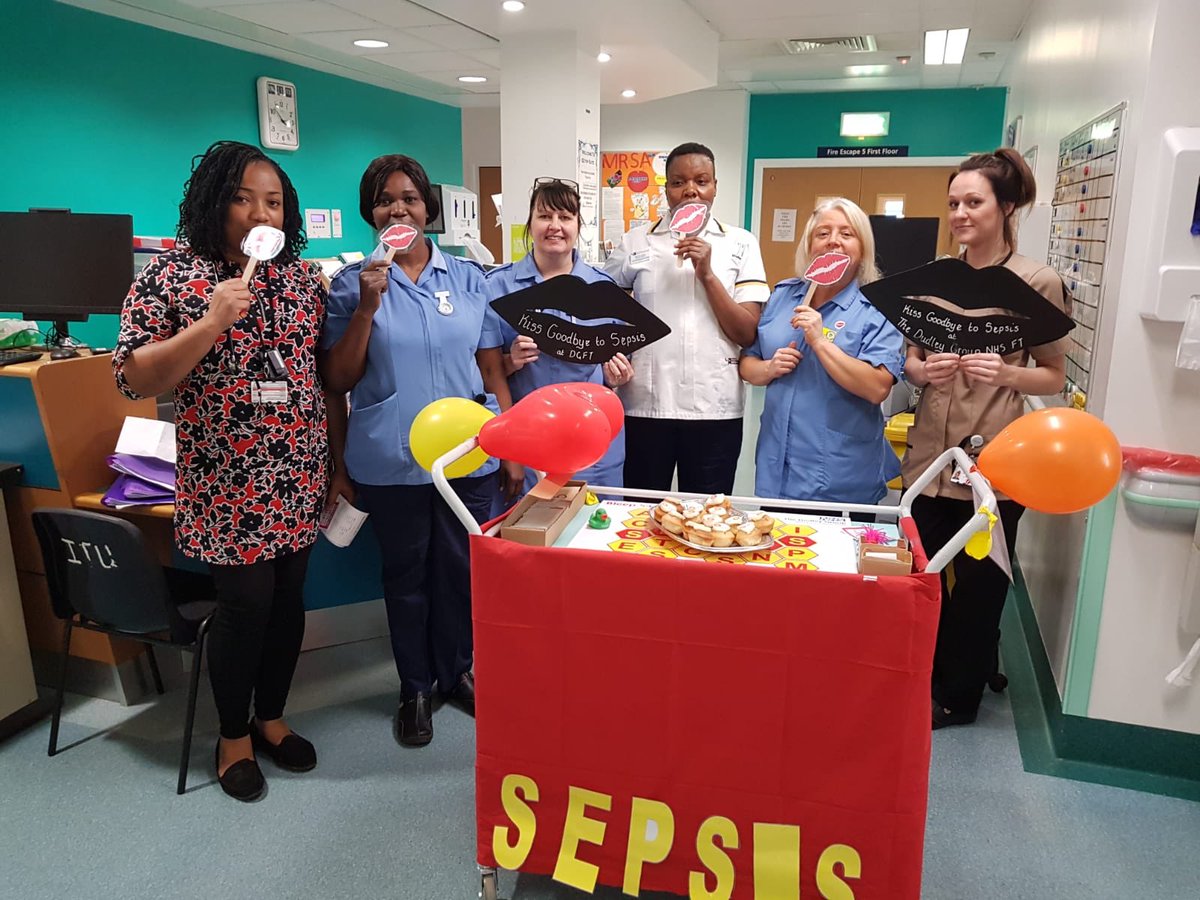 resusdudley's tweet image. @DudleyGroupCEO @kkelly8963 @themeddirector @SepsisUK @MrMattWeller @juliepain62 @ned_hobbs staff &amp;amp; pharmacists on B2 hip suite pledge to #KissGoodbyeToSepsis 💋 after a visit from the #TrolleyOfKnowledge raised their #SepsisAwareness with a game of #Sepsis Bingo &amp;amp; Blockbusters