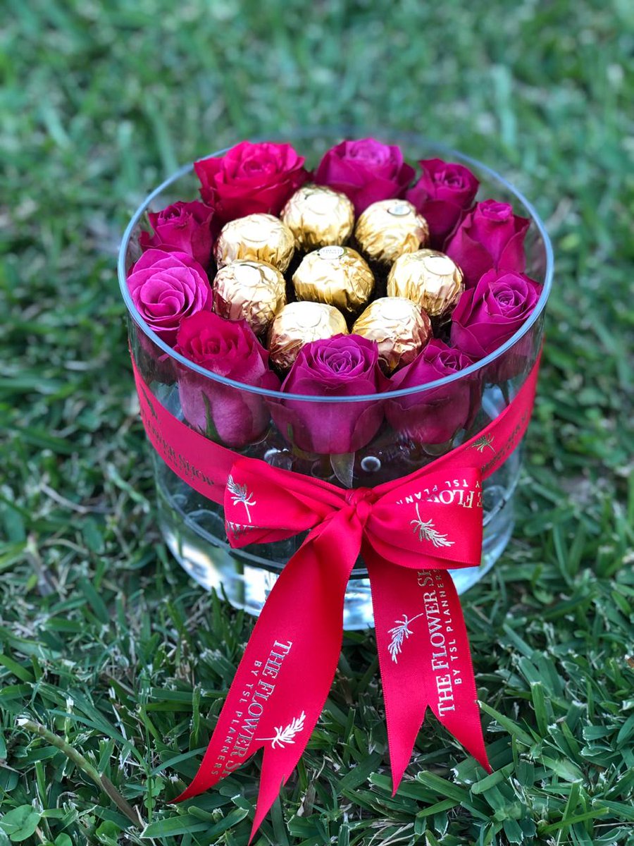 TrianglesEvents's tweet photo. #2Days to go till Valentine's. Make sure you make that beautiful order with us. We are open and taking orders until Thursday 14th February 2019  8pm 🌷🌺🌸🌹🌺🌻🌼 https://t.co/gXeOuai9SO
