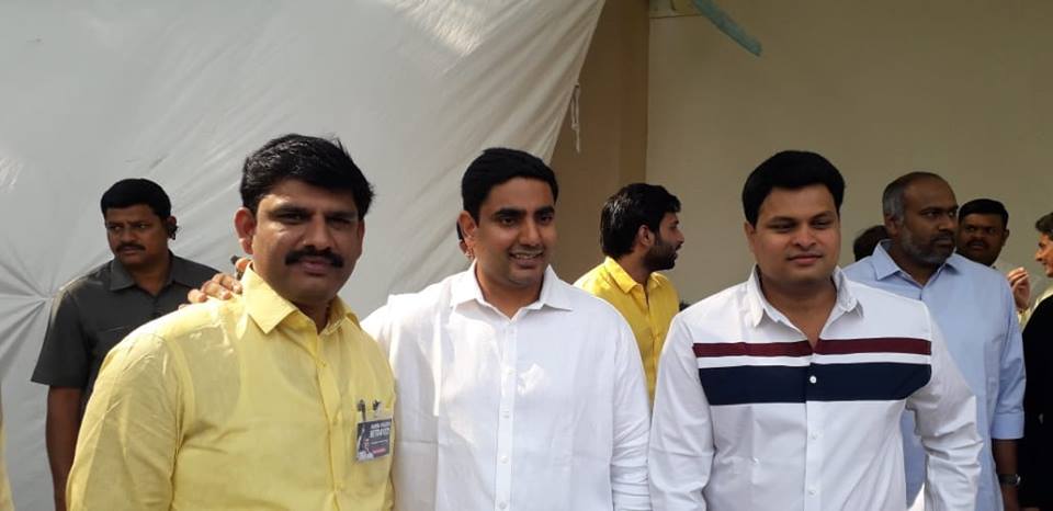 SambaYeluri's tweet image. #DharmaPorataDeeksha #DharmaPoratam #APDemandsJustice #APDharamaporatam #ChandrababuNaidu #APWithCBN #BewithBabu #CBNDelhiDrama #CBNInDelhi   #AndhraPradeshCM #TDP #TDPforDevelopment #CBNVision #naralokesh #NaraChandrababuNaidu