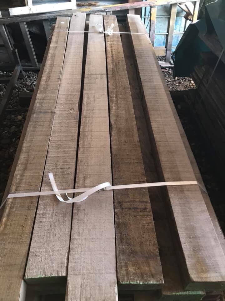ReclaimedLpool's tweet photo. Oak slabs 
£20.00 per slab.i have 50 length.
Sizes are 3” thick 5 1/2” wide 
100” long. 
Give me a call on 07341773555.
Can deliver for a price just need a postcode. 
#reclaimedtimberliverpool #flooring #antiquetimber #oakboards #oakslabs https://t.co/79IgWN2Y16