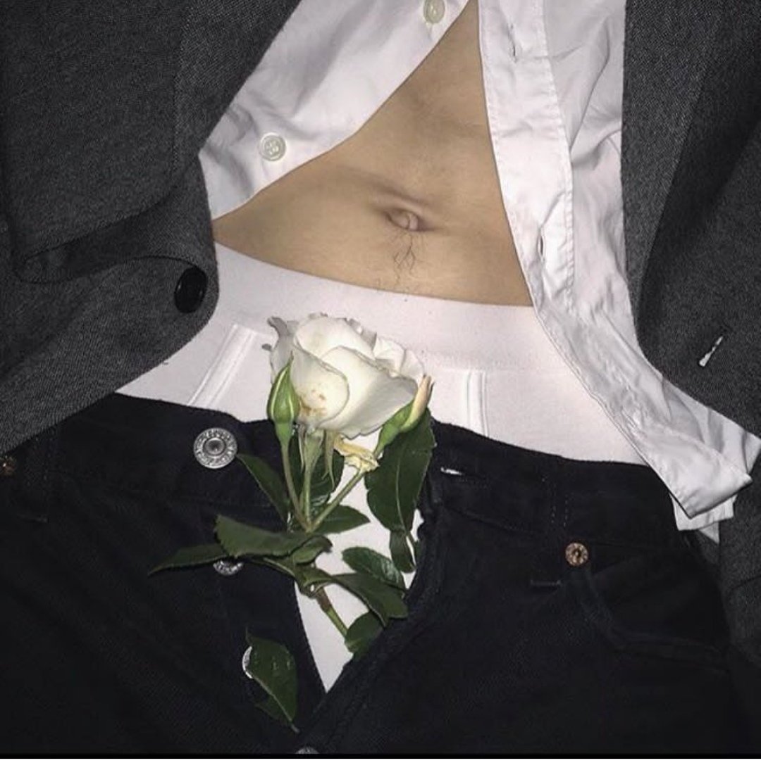 Z racji, że niedługo będą Walentynki, nie mam zamiaru spędzać ich sam. 

Wygadane dusze, które są kreatywne mają u mnie specjalne względy. 

Zasady nigdy się nie zmieniają, ale przypomnę.
Serduszko - dm.
Rt- więcej dusz.

Zapraszam Cię w skromne progi.