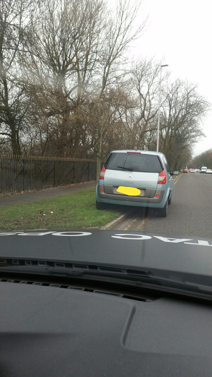 LancsRoadPolice's tweet photo. Vehicle spotted driving in Blackpool with expired MOT TOR issued and advice given #checkyourdocs #HO37 #T3TacOps https://t.co/9MxpTPTmW0