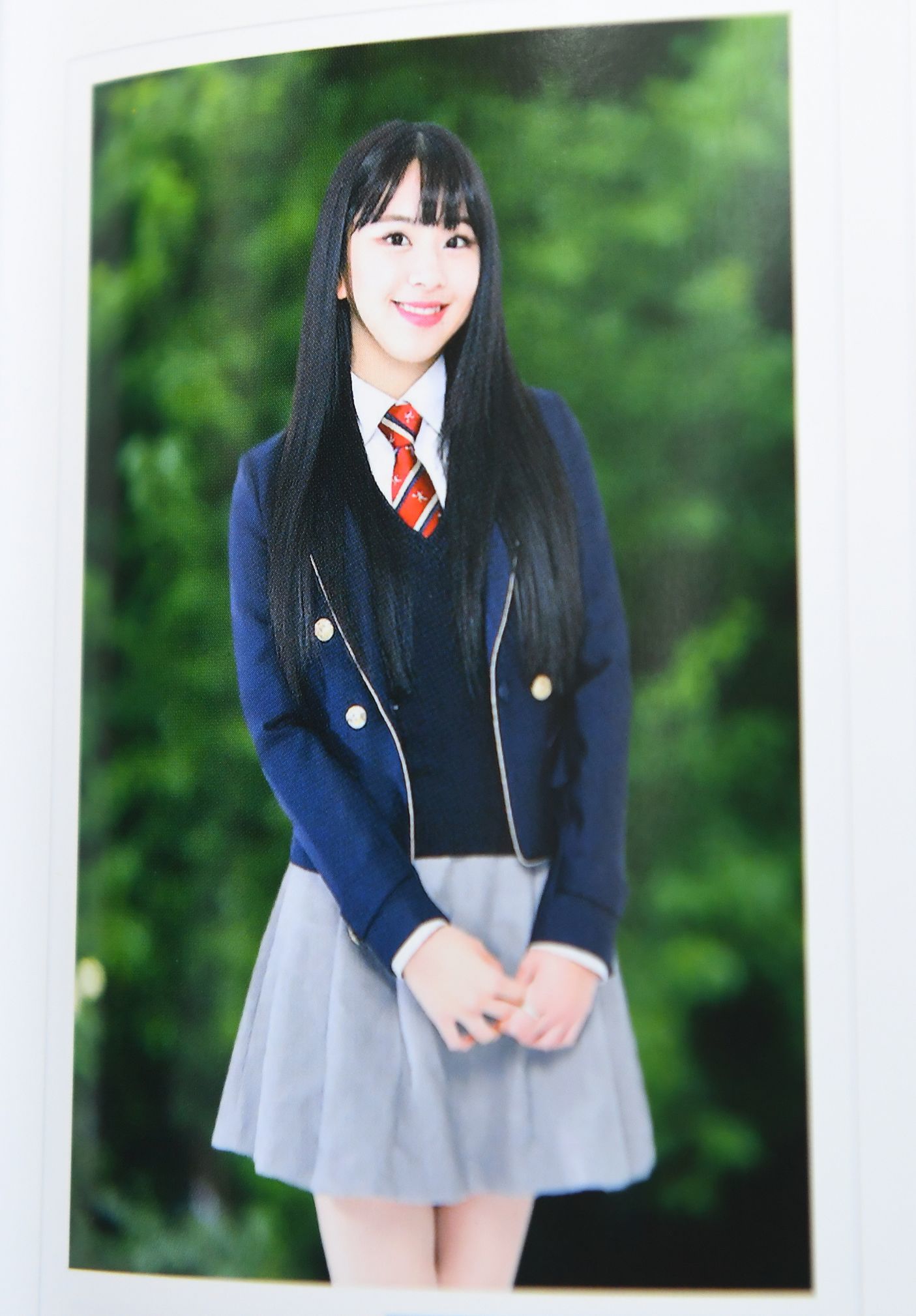 Kavenyou 케이애버뉴 Twice S Chaeyoung Amp Tzuyu Iz One S Chaewon Fromis 9 S Chaeyoung Among A List Of Idols Graduated From Hanlim Multi Art School Today Check Out Their Grad Book Photos