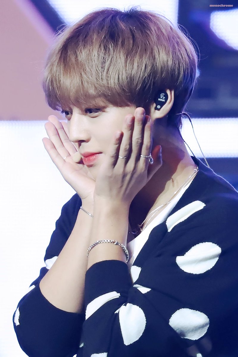 _monochr0me's tweet photo. 190209 #박지훈 https://t.co/cKMCszqZLB