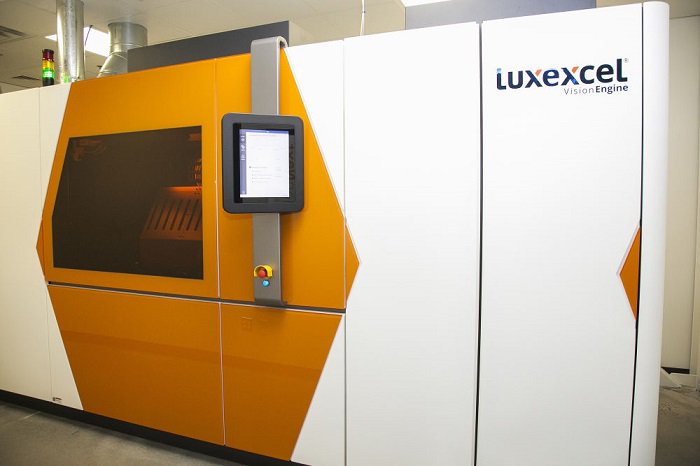 illumarco's tweet image. Interesting article: @Luxexcel offers 3D printers for making Ophthalmic Lenses on its #VisionEngine thefabricator.com/additivereport… #3Dprinting #Ophthalmics #eyewear #glasses