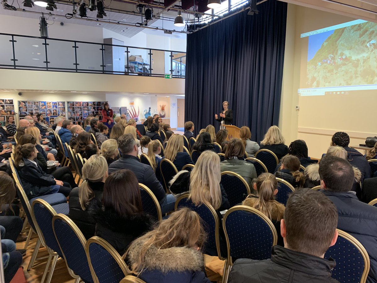 NotreDameCobham's tweet photo. Its a #fullhouse at the 11+ #MeettheHead & Mrs King is holding a Q&A session for prospective families before they tour the school! #FoodForThought @GSAUK #decisionmaking #itsallaboutthegirls #NDStyle https://t.co/mKIUd3roAh