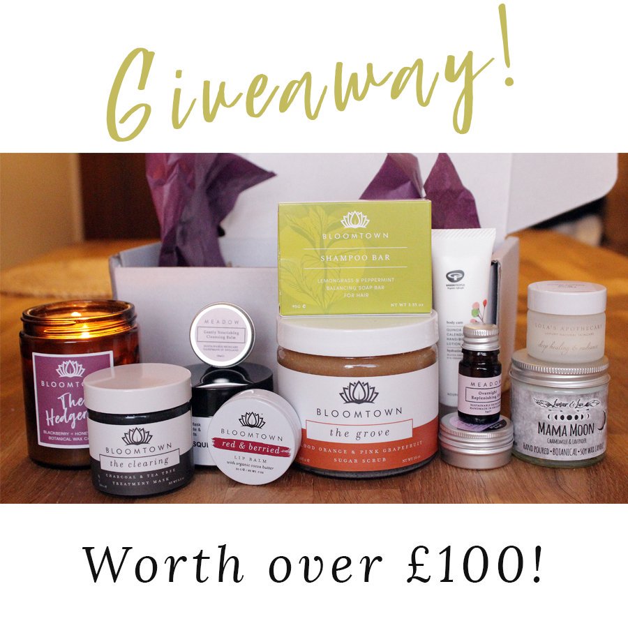 😍#GIVEAWAY TIME 😍

We've teamed up with the amazing @bloomtownuk to offer you the chance to #win these goodies worth over £100! Like and RT + Follow @natbeautybox and @bloomtownuk
Winner announced Feb 23rd. Ts & Cs: zurl.co/09MV 

#FreebieFriday #Competition