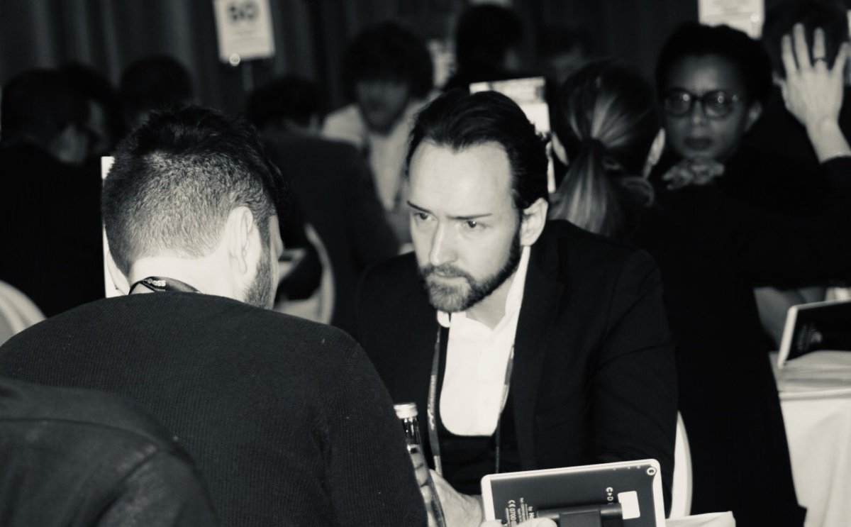 ArnaudLeRoux's tweet photo. [#BBBA2019] 👉 dating en cours. Nos #bigboss banque / assurance rencontrent les sponsors par sessions de 7 minutes au Pavillon Dauphine, ce matin ! 
Toujours au top @Les_BigBoss ! Poke @vjamartins @Marthammp @CecileBouley @TomSalviejo @VinceKlingbeil @carinelena @LaTribune https://t.co/RqnbXNJT5S