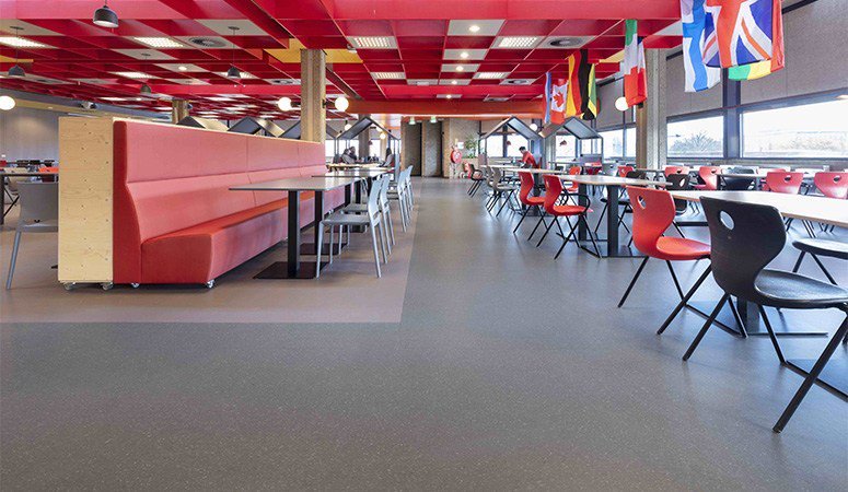Jazzmans opent eerste Europese filiaal in Universiteit Utrecht instore-online.nl/jazzmans-opent…