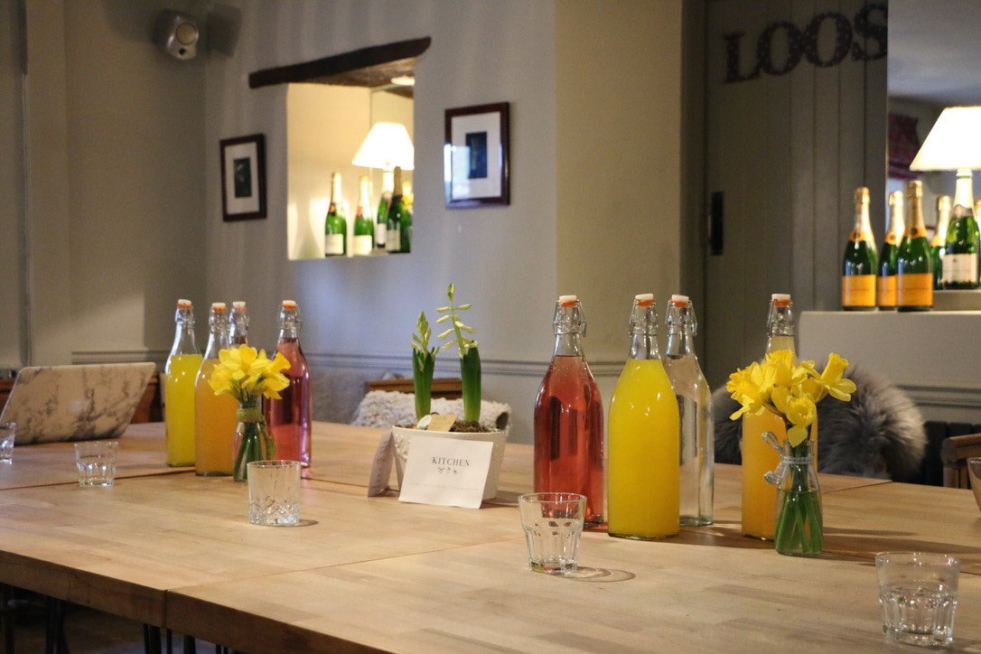 Our #Workshop with @PppleWhiteMedia was a huge success, So we've booked some more in for you!
Go to ow.ly/K8U350lb6rg for information on booking!

#coworkerhub #business #instagram #pinterest #oxfordshire #warwickshire #oxfordshirebusiness #businessworkshop #smallbusinesses