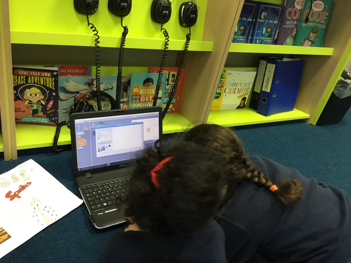 C3Pleasant's tweet photo. We are drawing and coding our Sprites this morning with @MGLWorld_Paul #pleasantstcomputing https://t.co/cPBfRMXWdy