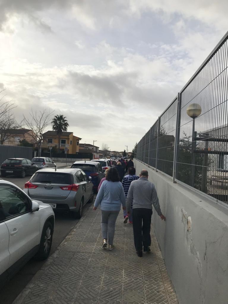 CentreSalutInca's tweet photo. Tornam a caminar @capalasalut fent #rutasaludable amb la gent de @incaciutat 
➡️ Cada DILLUNS a les 9:30 vos esperam a la porta del centre de salut Es Blanquer @CentreSalutInca https://t.co/n4elp07meW