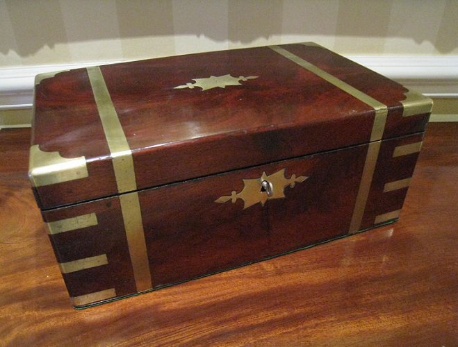 loveantiques's tweet image. Here we have a 19th Century Writing Slope for sale from Barry Cotton Antiques loveantiques.com/antique-boxes/… #antique #writingslope #WritingCommunity #writers #antiquefinds