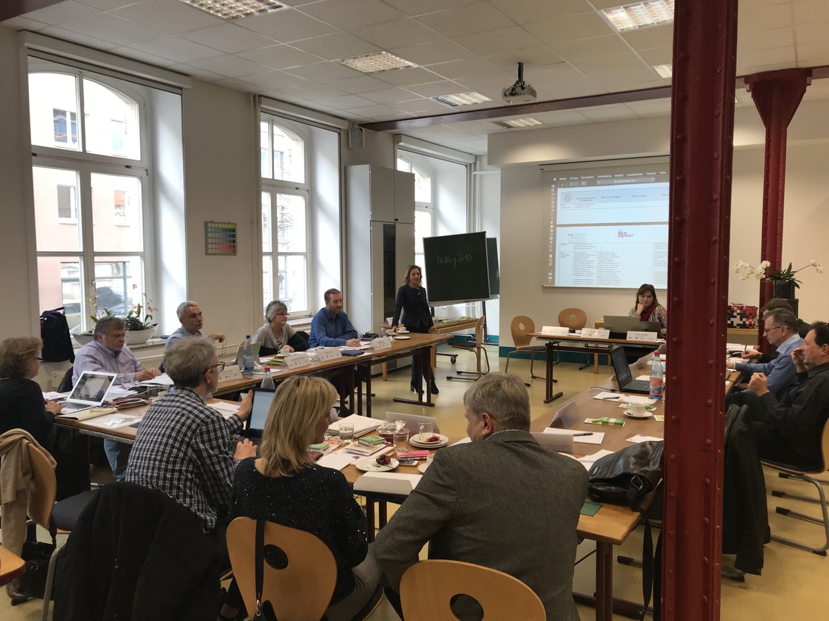 UNIEP_'s tweet image. Today at In Paint project meeting in Dresden organized by #SBG . It will be useful to validate and to collect feedback on project's developments in order to build the future Painting Platform.
#EUprojects #ErasmusPlus