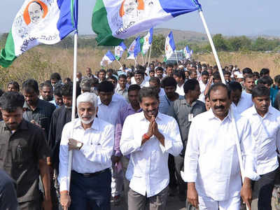 YTwittes's tweet photo. ప్ర‌త్యేక హోదా కోసం  పోరాటం చేస్తున్న నాయ‌కుడు వైయ‌స్ జ‌గ‌న్‌.
#APPeopleNeedsYSJagan #ppl
#nextCMforAP https://t.co/NaDWp8ar8I