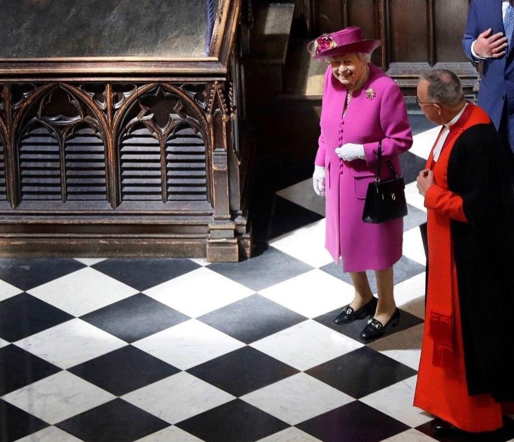 Em xadrez, move-se o Bispo