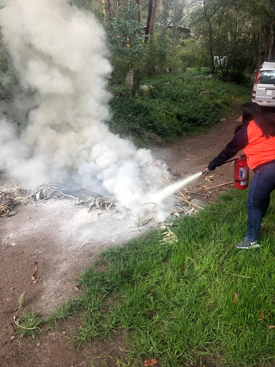 wovv35's tweet photo. Capacitación en Primeros Auxilios y Uso de Extintores a empleados y colaboradores de importante cliente, antes del inicio Escolar en Urubamba - Cusco. https://t.co/VqvW8Gnvpn