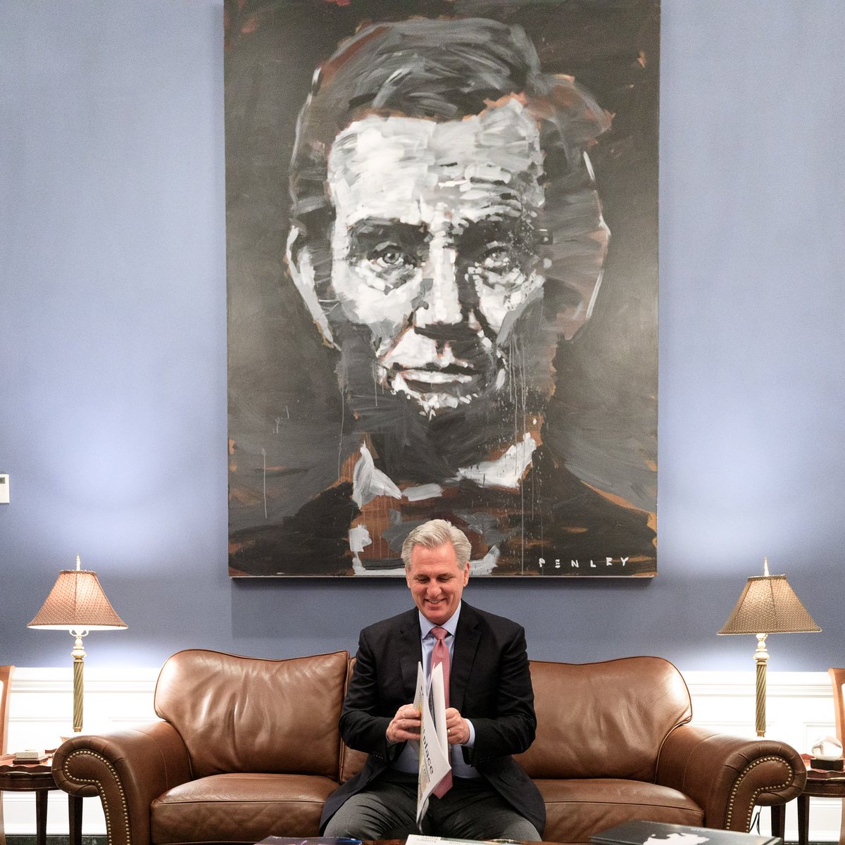 SpeakerMcCarthy's tweet image. Happy birthday to America’s first Republican president, Abraham Lincoln. 🎩