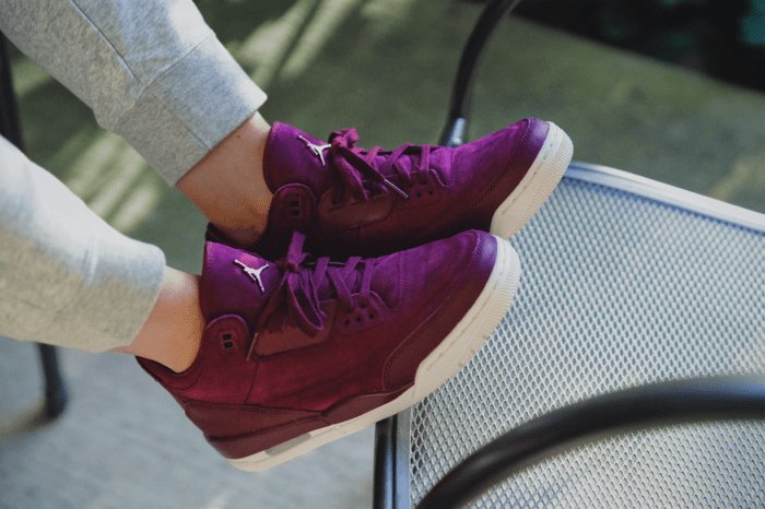 sneakersteal's tweet photo. WMNS AIR JORDAN 3 RETRO “BORDEAUX” $90.00 https://t.co/AqSRA998Fp https://t.co/GzBCdRjikm