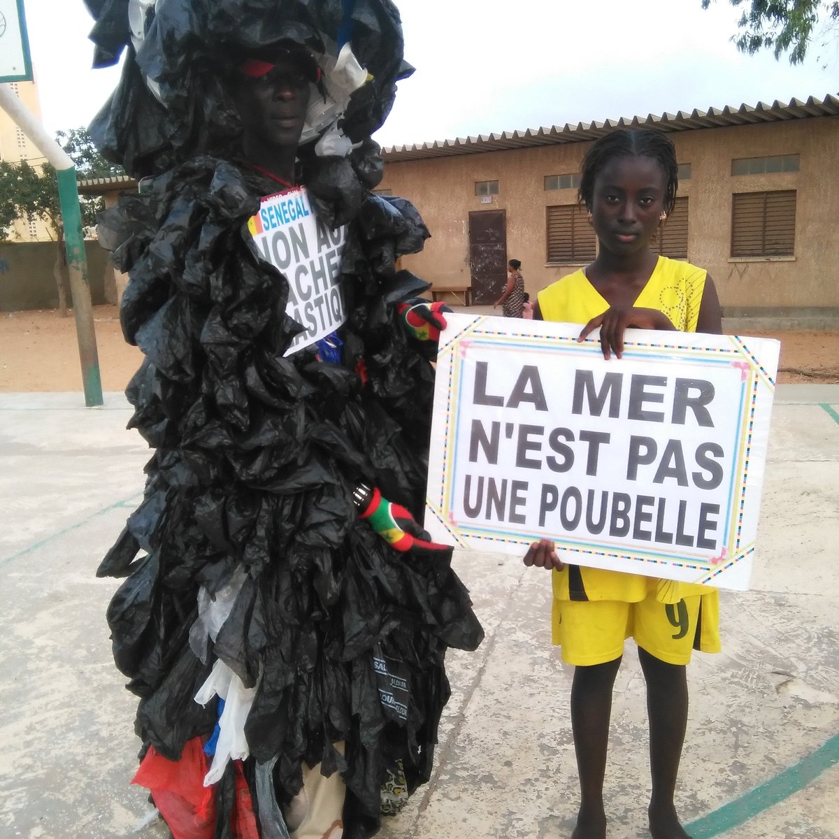 ModouFa00790559's tweet image. LA VOIE DES ENFANTS 
#senegalpropre