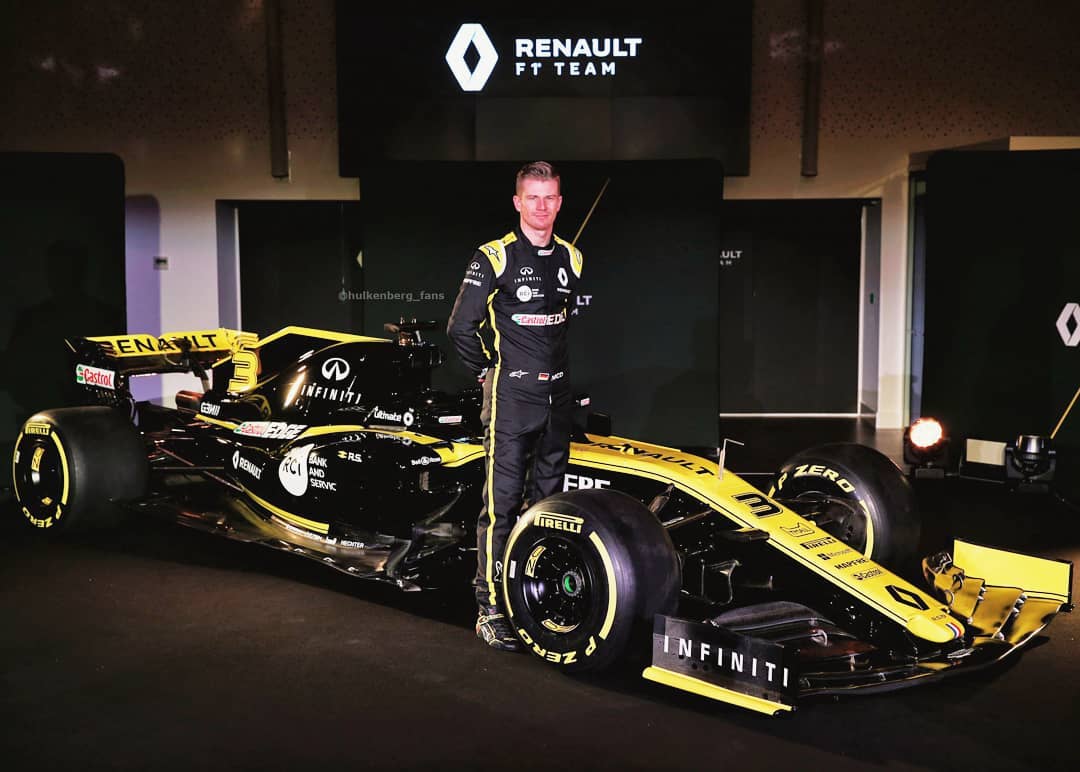 Hulkenberg_Fans's tweet photo. 📸 | The Hulk with his new beast - the Renault R.S.19 💛🖤

#F1 #NH27 #TeamHulk #Hülkenberg #Ricciardo #RSspirit @HulkHulkenberg https://t.co/5AzuS1ohQV