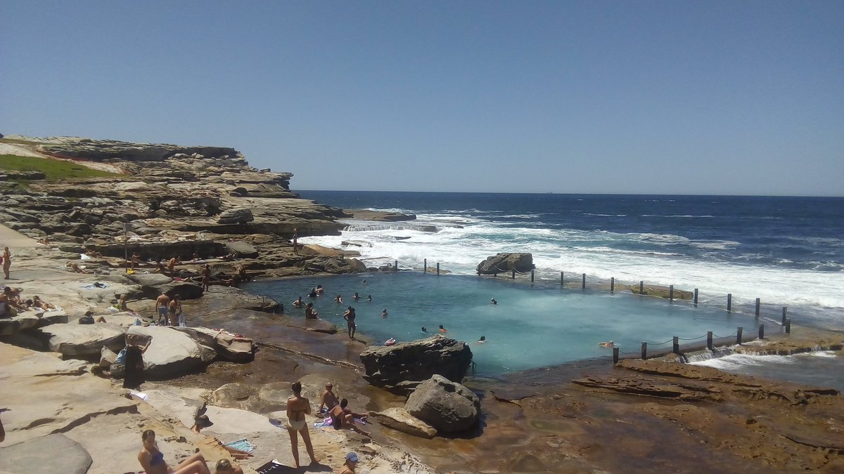 EvrenAkbelen's tweet photo. I needed a place to clear my head, and I found it. #sydney #summer #beachlife #mahonpool https://t.co/VfH4Zz2fFR